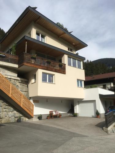 Ferienwohnung Walder, Pension in Mayrhofen