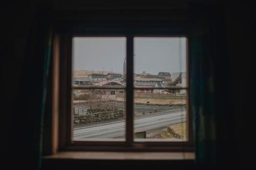 Turf House Cottage - Near Airport in Sandavágur