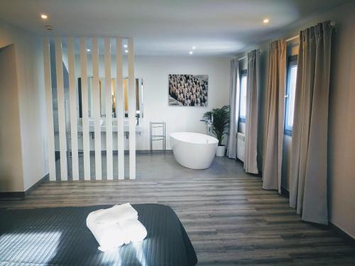 Executive Suite image 10