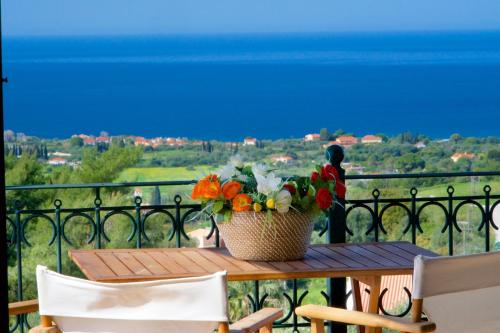 Sea View Antigone's Villa with playground