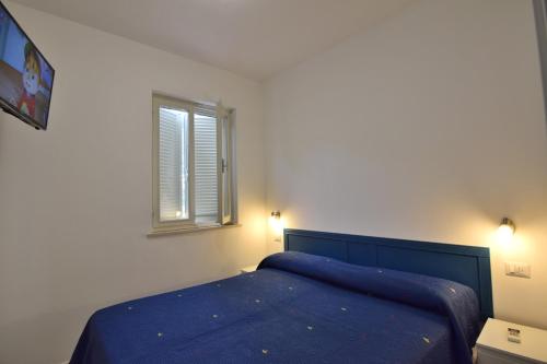 Two-Bedroom Apartment image 4