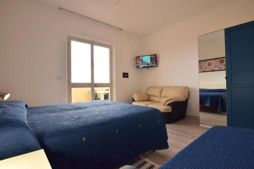 Two-Bedroom Apartment image 5