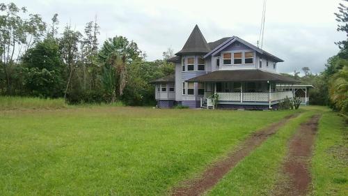 Hawaii Tropical Volcano mansion + Sauna