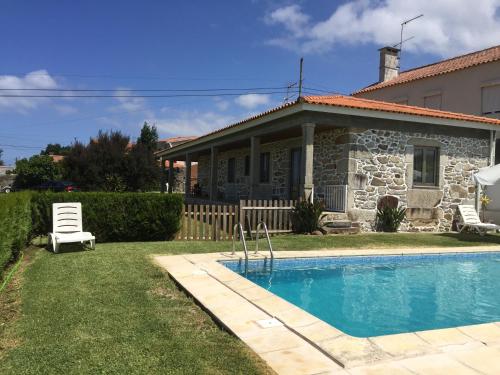  Rua 10 de Junho, nº 16 b in Outeiro