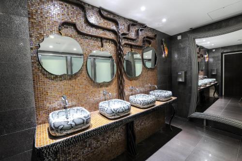 Bagno, The Pinewood Hotel in Slough