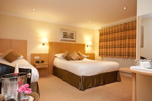 Lingwood Lodge - image 13