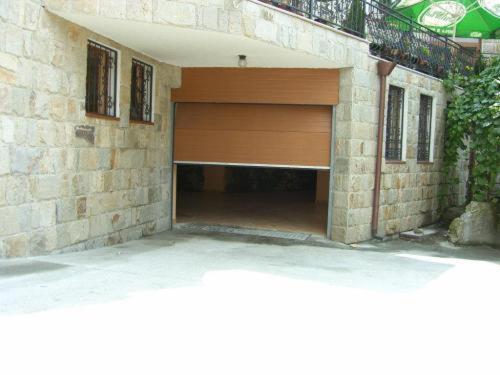 Family Hotel Silvestar - image 7