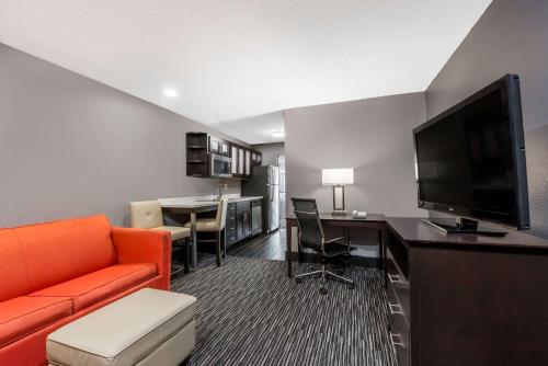 Hawthorn Extended Stay by Wyndham Columbus West in Columbus, USA