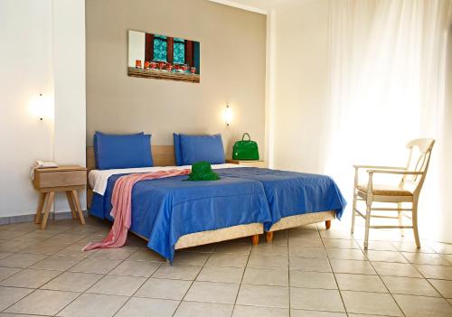 Stratos Hotel Stop at Stratos Hotel to discover the wonders of Chalkidiki. The hotel offers a wide range of amenities and perks to ensure you have a great time. Service-minded staff will welcome and guide you at th