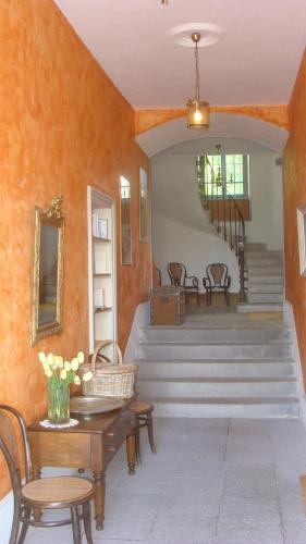 ล็อบบี้, Château des Grèzes (Chateau des Grezes) in แซงต์ เนกแตร์