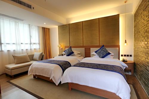 Mu Tong Holiday Hotel
