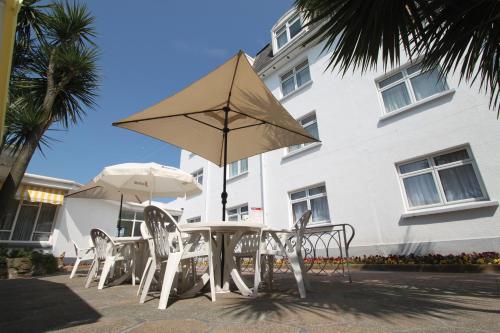 ogród, Norfolk Hotel in Saint Helier