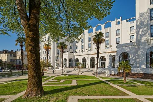 Le Splendid Hotel & Spa