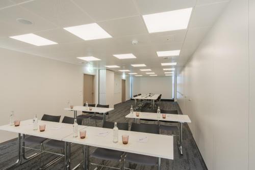 Hotel Illuster - image 9