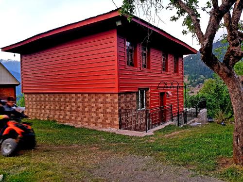 Luka House in Kobulety