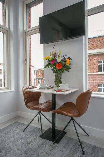 Grafton Street Studios by City Break Apartments - image 10