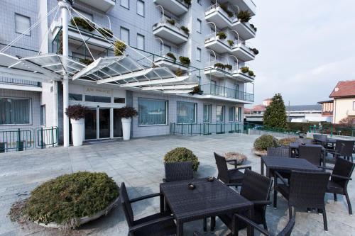 Air Palace Hotel - image 9