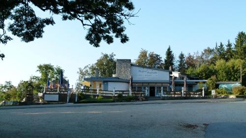 Berghaus Knopfmacher - Hotel - Fridingen an der Donau