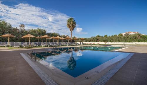 Swimming pool, Interpass Vau Hotel Apartamentos in Praia do Vau
