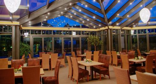 Ruser's Hotel - image 13