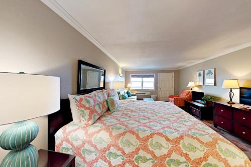 142 Sea Breeze - One Bedroom Condo