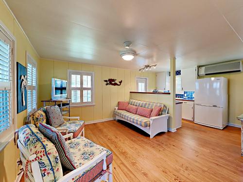 Breezy Cottage - One Bedroom Home Port Aransas (TX)
