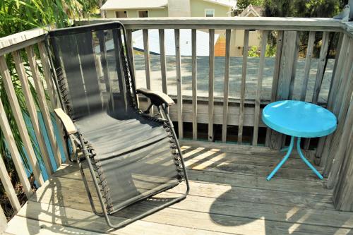 Paradise Cottage on Gulf Street - Three Bedroom Home