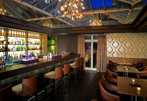 Best Western Premier Hotel Victoria - image 2