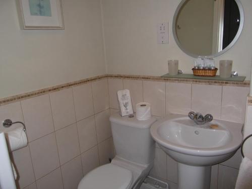 Courtland Room Type - Small Double Room