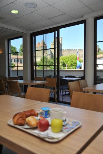 Hotel Espace Cite - image 6