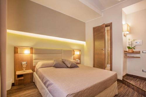 B&B Dimora San Felice, Neapel (Foto 4)