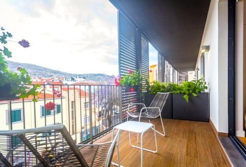  Parkside Vista - by MHM in Funchal