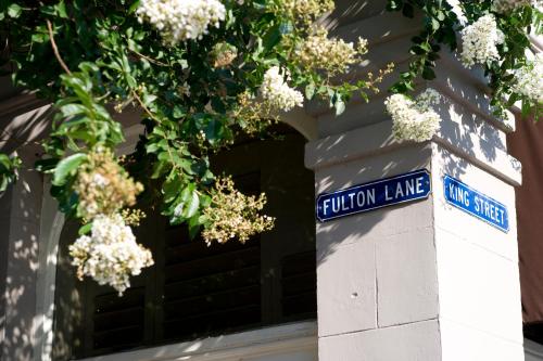 Fulton Lane Inn