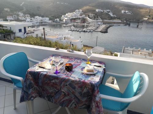 Fantastic View Kythnos suites & studios