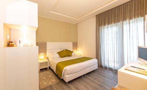 Hotel Aurora - image 14