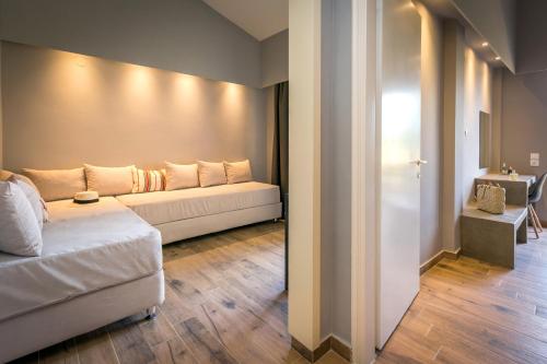 Zoe Hotel, Trypiti Beach Resort