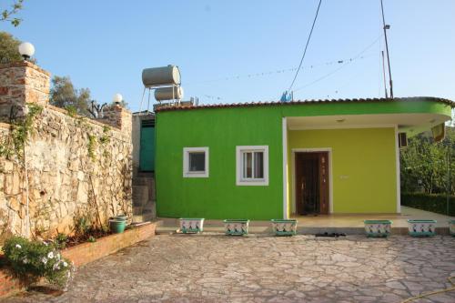 Garden House - image 4