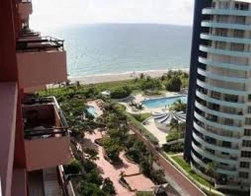 Luxury Hotel on the Beach - Oceanview, Pool, Resort & Premium Amenities in Miami Beach, USA