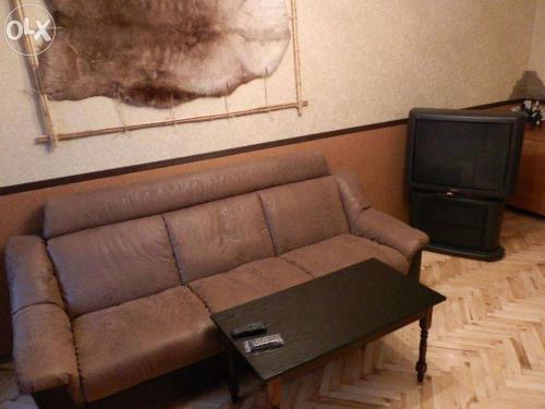 Apartment on Alexeyeva - image 6