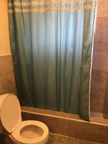 1 BEDROOM / 1 BATH . PRIVATE APT. FREE WIFI, INTERENT & PARKING, Sinajana (fotografie 9)