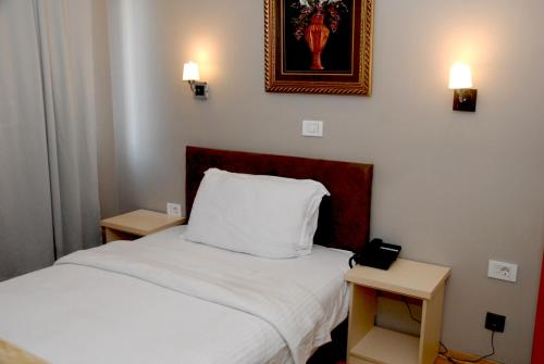 Hotel Super 8, Skopje (photo 4)