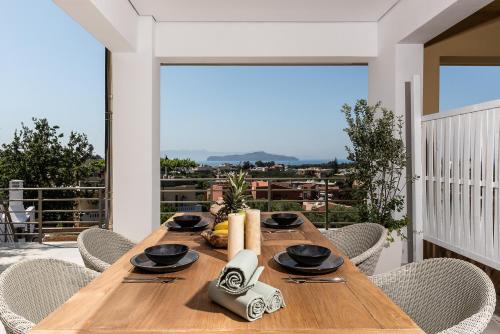  Blue Island Luxury Apartment, Pension in Kato Daratso