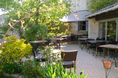 Auberge De Tavel - image 9