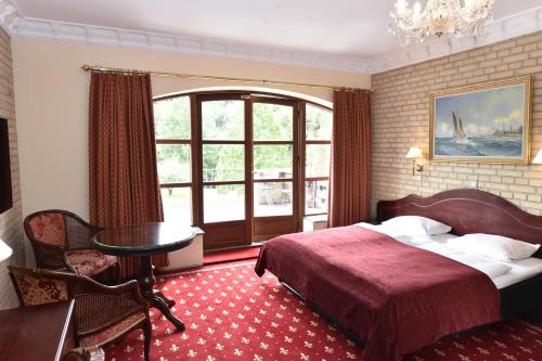 Hotel Amerika - image 11