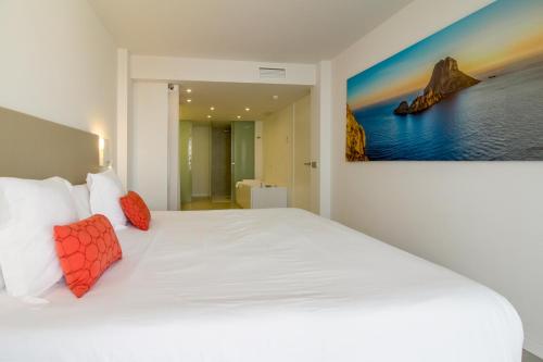 2 bedrooms, 4 beds