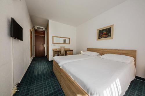Hotel Medena Budget - image 7