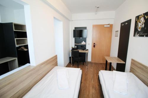 Center Hotel Essen - image 5