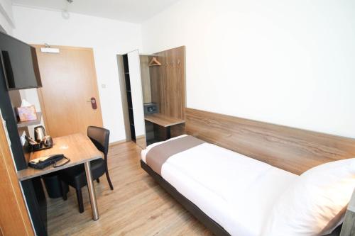Center Hotel Essen - image 2