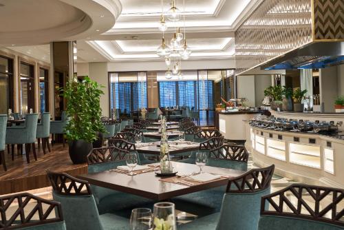 Restaurant, The Diplomat Radisson Blu Hotel Residence and Spa in Manama