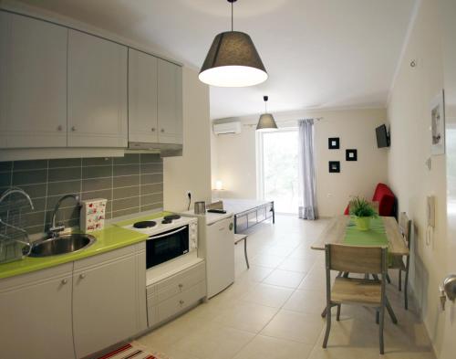 Lalezas Studios Nauplio - Paralia Karathonas